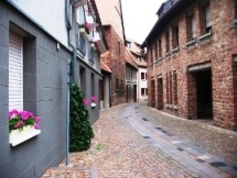 DE2 Ladenburg Street
